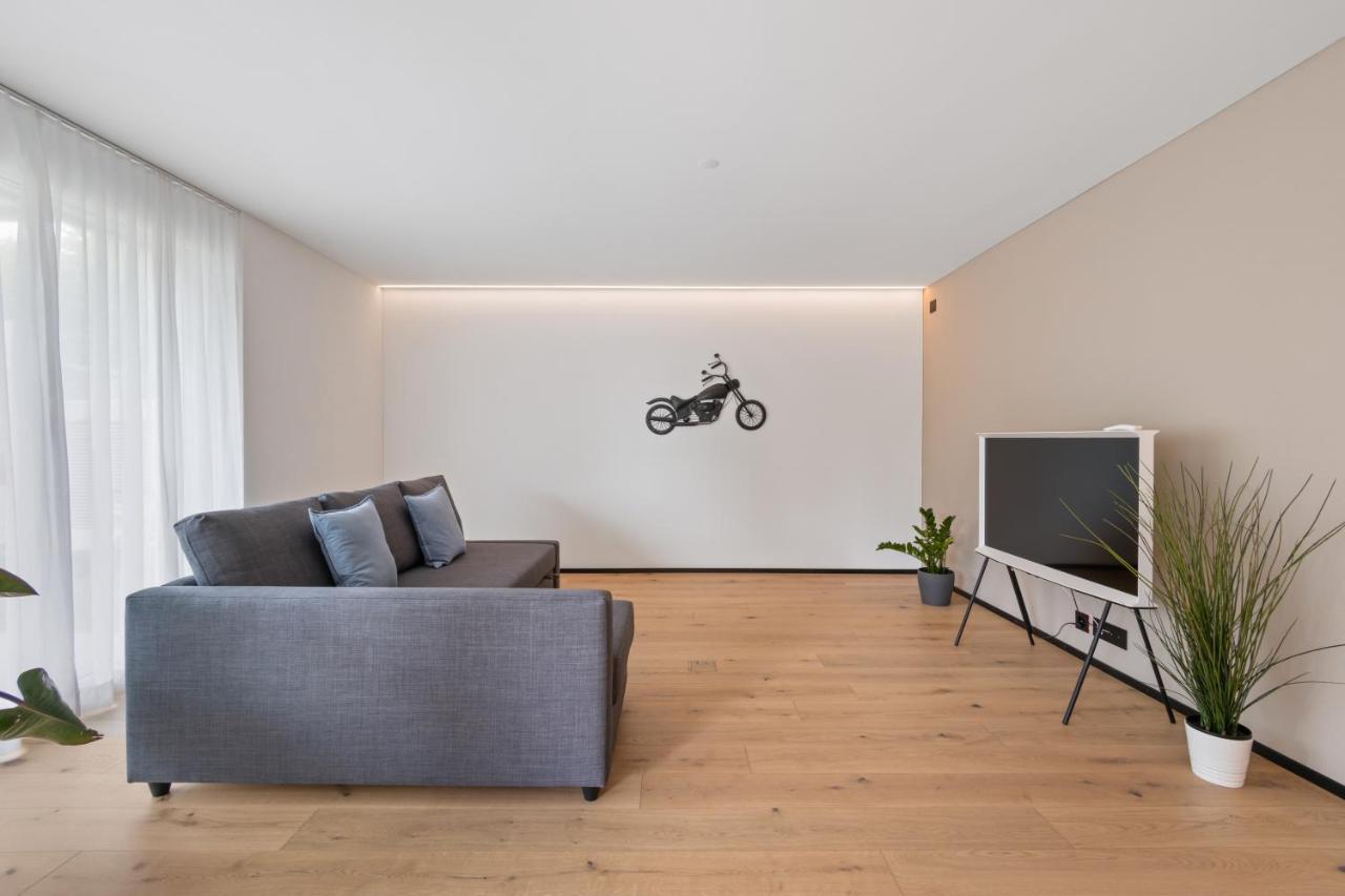 The R Apartment Zugerberg - Ev Wallbox - Terrasse 젤로드스윌 외부 사진